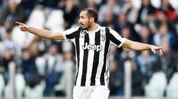 Giorgio Chiellini se graduó con honores en su maestría de Administración de empresas. El defensa de la Juve combinaba la preparación de los partidos con los trabajos y lecturas. Un maestro que enseñó, que cuando se quiere, se puede 