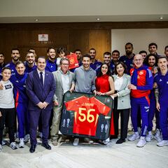 Navas recibe en Córdoba un merecido homenaje de la Roja