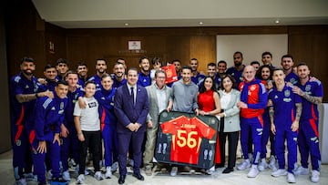 Navas recibió en Córdoba un homenaje de la Selección.