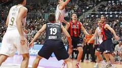 Llull se sube a la moto y rompe al Caja Laboral