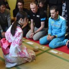 Nibali y Froome, ante 250.000 espectadores en Saitama