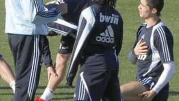 El Madrid se entrena con la ausencia de Guti