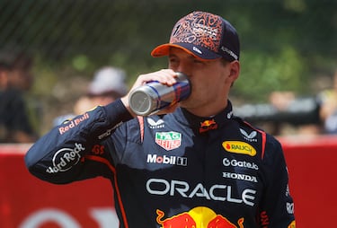 Checo Pérez se cuela en el éxito de Max Verstappen 