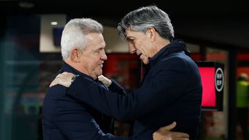 Real Mallorca�s Mexican coach Javier Aguirre (L) salutes Real Sociedad's Spanish coach Imanol Aguacil prior the Spanish Copa del Rey (King's Cup) semi final first leg football match between RCD Mallorca and Real Sociedad at the Mallorca Son Moix stadium in Palma de Mallorca on February 6, 2024. (Photo by JAIME REINA / AFP)