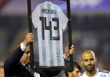 Homenaje a Javier Mascherano. 