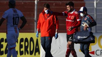 El arquero dejó la cancha en el minuto 54 por problemas físicos. Cristóbal Campos lo reemplazó. El capitán azul dejó la cancha en un momento crítico.