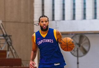 Michael Carter-Williams deja la duela y coge los guantes de box