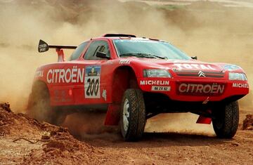 Citroën hereda los conocimientos de Peugeot (son marcas que pertenecen al mismo grupo industrial) en el Dakar y domina la primera mitad de la década de los 90 con el ZX, que aprovechó las suspensiones del 405 y fue movido por un motor de 300 CV que apostaba por la fiabilidad más que por la potencia. Los modelos de los últimos años vieron elevada su potencia hasta los 330 CV.