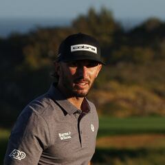 How much does it cost to play at Kapalua’s Plantation Course on Maui?