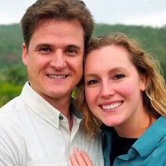 Un hombre intenta asesinar a su esposa practicando senderismo