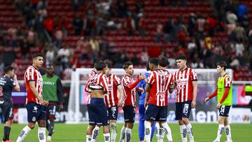 Chivas busca su camino con Oscar García