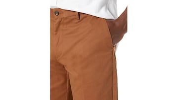 Pantalones chinos antiarrugas para hombre de Amazon Essentials