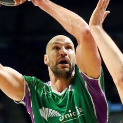Unicaja pincha en Kaunas tras fallar McCallum la canasta de la prórroga