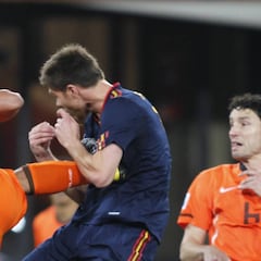 Howard Webb explica por qué no echó a De Jong tras su agresión