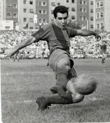 Años en el club: 1957-1962 | Goles totales con el FC Barcelona: 105 