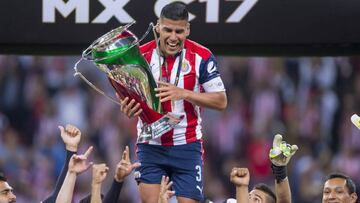 Carlos Salcido campe&oacute;n de Copa MX con Chivas