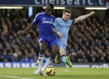 Chelsea y Manchester City luchan por el primer lugar en la Premier League.