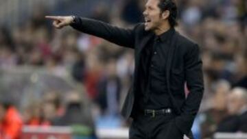 "La única manera de que Adrián crezca es darle minutos"