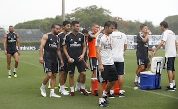 La tormenta hizo que el entrenador del Real Madrid suspendiera en entreno. 