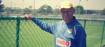 Roberto Rodriguez fue jugador de las Águilas en los setentas