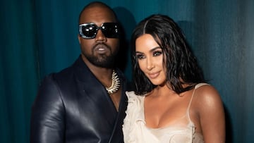 Kanye West y Kim Kardashian asisten a la 2020 Vanity Fair Oscar Party organizada por Radhika Jones en el Wallis Annenberg Center for the Performing Arts el 09 de febrero de 2020 en Beverly Hills, California.