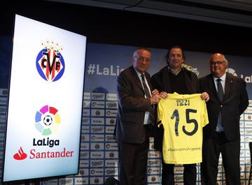 El Presidente del Villarreal Fernando Roig con Juan Antonio Pizzi.