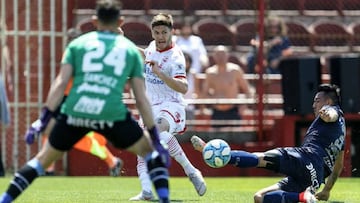 Atlético Tucumán y la polémica arbitral desesperan a Huracán