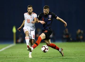 Rebic y Jordi Alba.