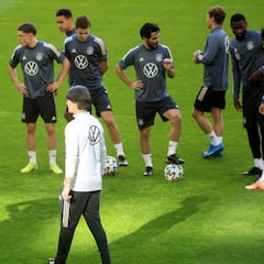 Löw dice adiós a los Mundiales