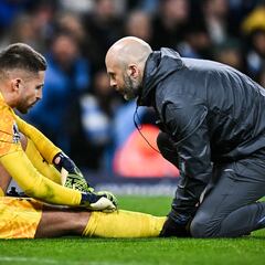 Golpe al Tottenham: Vicario se fractura el tobillo