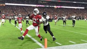  Chris Johnson, running back  de Arizona Cardinals, anotando un toucho down frente a los Ravens 