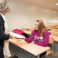 “A la hora de estudiar, Mireia tampoco se escaquea”