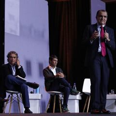 Equipo de Óscar Iván Zuluaga confirma que tiene COVID-19