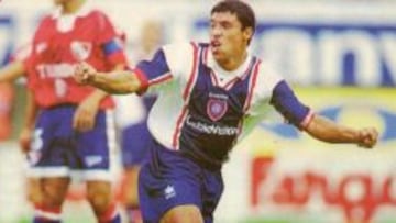 Iv&aacute;n Ramiro C&oacute;rdoba, celebrando un gol con San Lorenzo.