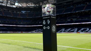MADRID, SPAIN - OCTOBER 07: A detailed view of the La Liga match ball in the stadium prior to the LaLiga EA Sports match between Real Madrid CF and CA Osasuna at Estadio Santiago Bernabeu on October 07, 2023 in Madrid, Spain. (Photo by Florencia Tan Jun/Getty Images)