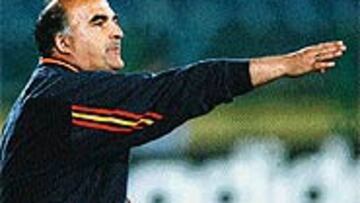 Con Xavi y dos extremos