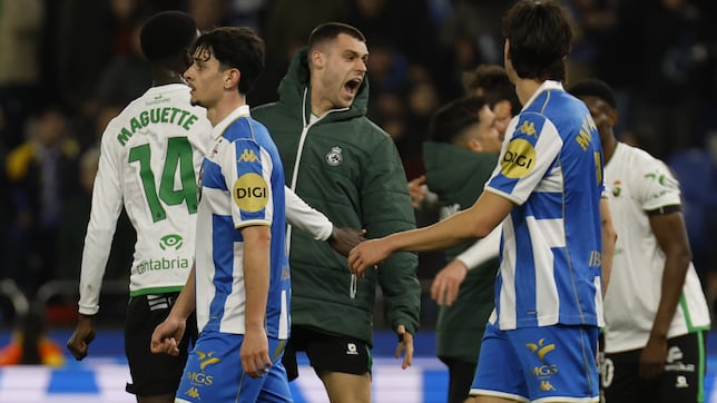 Mantilla fue expulsado por hacer una peineta a la afición del Depor