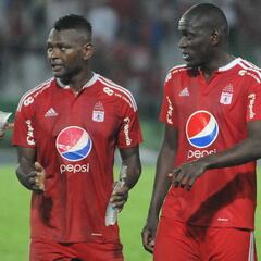 Dolorosa caída de América en el debut en el cuadrangular B