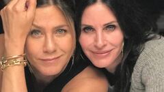 Aterrizaje forzoso de un avi&oacute;n en el que viajaban Jennifer Aniston y Courteney Cox.