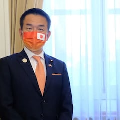 Gabriel Boric y Pokémon: el llamativo regalo de Japón al Presidente electo