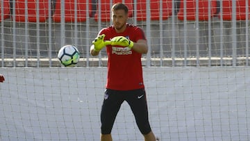 Oblak: "Jugaré en el Atlético un año más, después no lo sé"