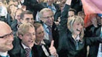 <b>ALEGRÍA RUSA. </b>La delegación de Sochi festeja el triunfo.