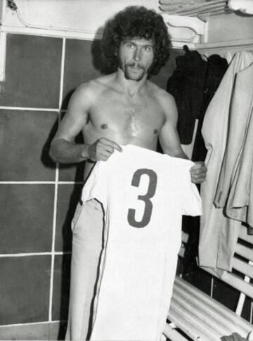 El alemn Paul Breitner, flamante campen del mundo con su seleccin, fue presentado como nuevo jugador del Real Madrid el 16 de Agosto de 1974.