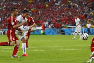 Con goles de Eduardo Vargas y Charles Aránguiz, la Roja derrotó a España en el Maracaná, el 18 de junio del 2014.