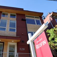 Can a non-US citizen buy a house in the USA?