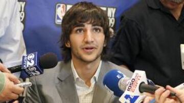 <strong>HORAS TENSAS.</strong> Ricky vive las horas previas al draft en el que se decidirá su futuro.