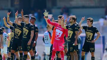 MEXICO CITY, MEXICO - FEBRUARY 05: Players of Pumas gesture after the 5th round match between Pumas UNAM and Atlas as part of the Torneo Clausura 2023 Liga MX at Olimpico Universitario Stadium on February 5, 2023 in Mexico City, Mexico. (Photo by Mauricio Salas/Jam Media/Getty Images)