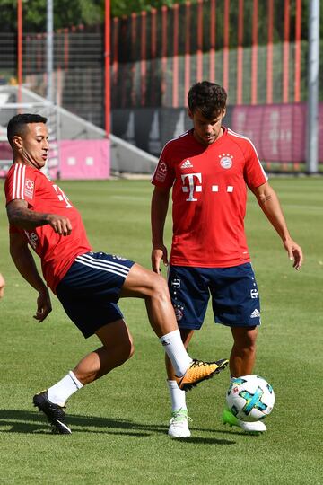 James y su primer entrenamiento en el Bayern