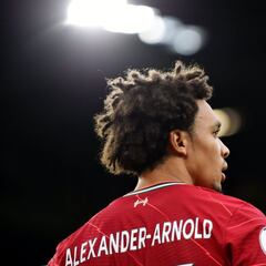 "Es como Beckham y De Bruyne pero de lateral derecho"