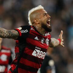 Vidal es el dueño del clásico y Flamengo sueña